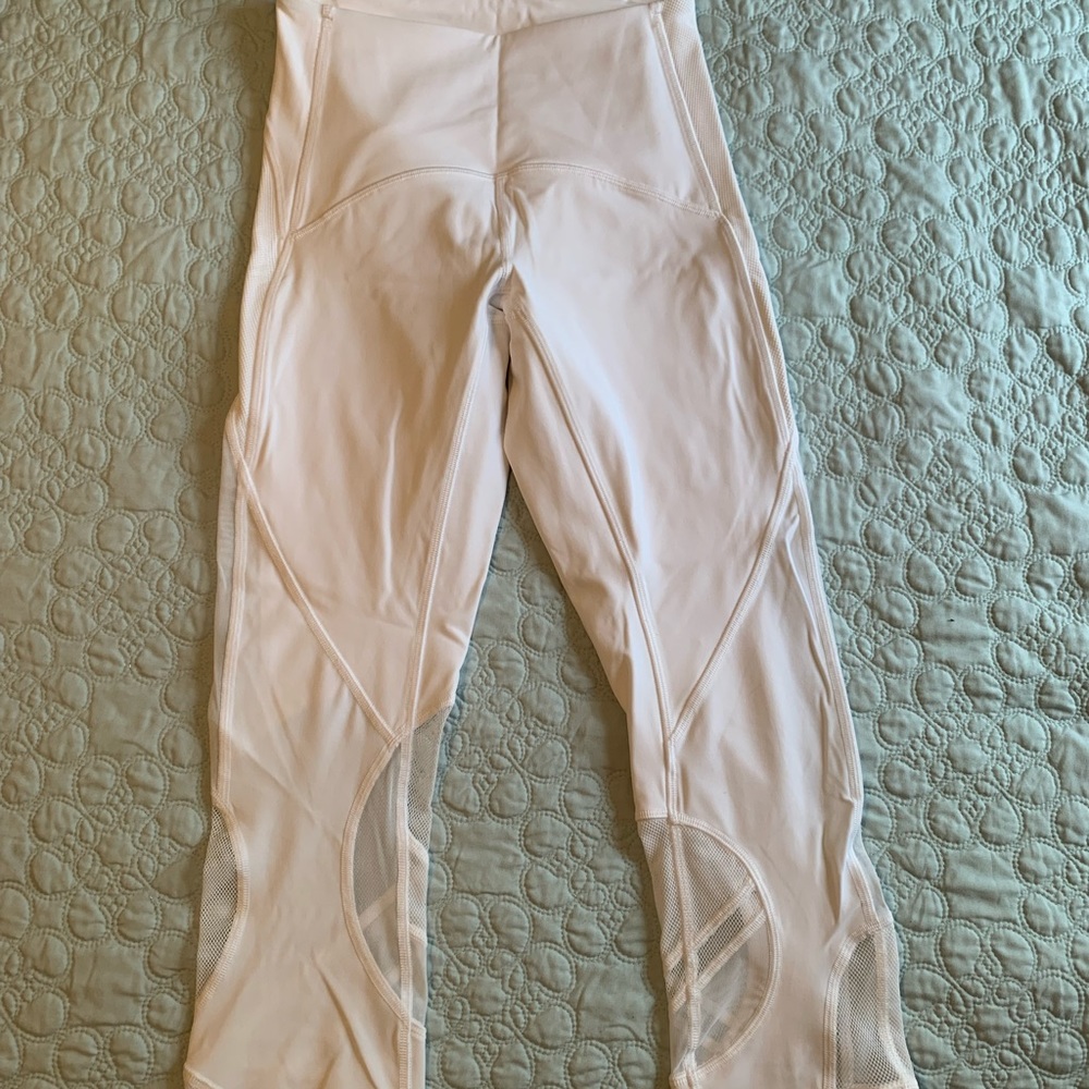 Lululemon cropped leggings size 4. NWOT